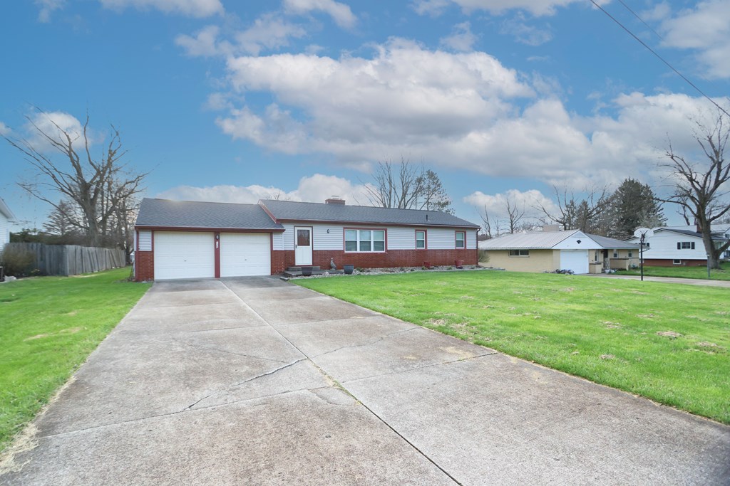 125 Hilltop Road, Ontario, Ohio 44906, 3 Bedrooms Bedrooms, ,1 BathroomBathrooms,Residential,For Sale,Hilltop Road,9072918