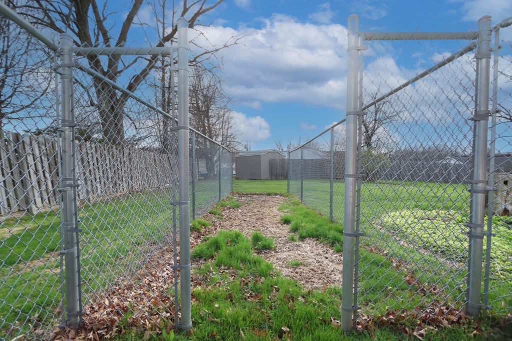 125 Hilltop Road, Ontario, Ohio 44906, 3 Bedrooms Bedrooms, ,1 BathroomBathrooms,Residential,For Sale,Hilltop Road,9072918