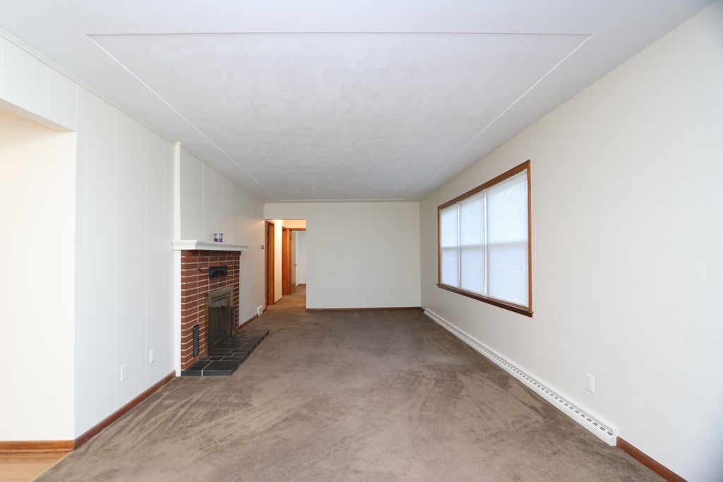 125 Hilltop Road, Ontario, Ohio 44906, 3 Bedrooms Bedrooms, ,1 BathroomBathrooms,Residential,For Sale,Hilltop Road,9072918