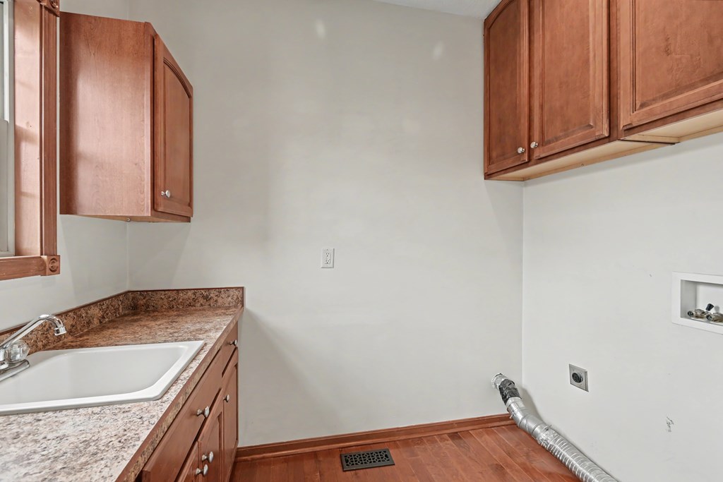 3541 Oakstone Drive, Ontario, Ohio 44903, 4 Bedrooms Bedrooms, ,3 BathroomsBathrooms,Residential,For Sale,Oakstone Drive,9072922 3541 Oakstone Drive, Ontario, Ohio 44903, 4 Bedrooms Bedrooms, ,3 BathroomsBathrooms,Residential,For Sale,Oakstone Drive,9072922