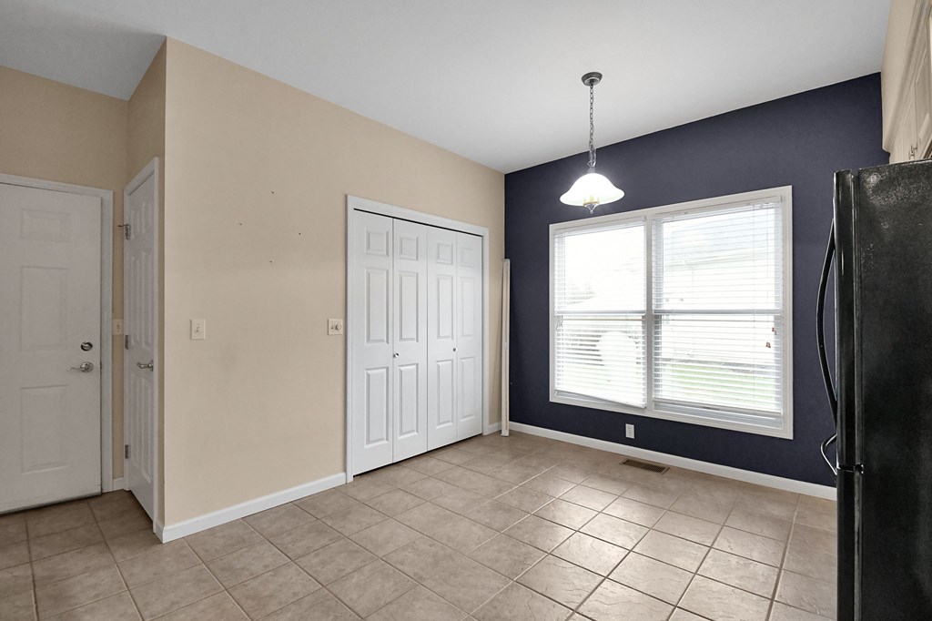 102 Roth Court, Bellevue, Ohio 44811, 3 Bedrooms Bedrooms, ,2 BathroomsBathrooms,Residential,For Sale,Roth Court,9072924