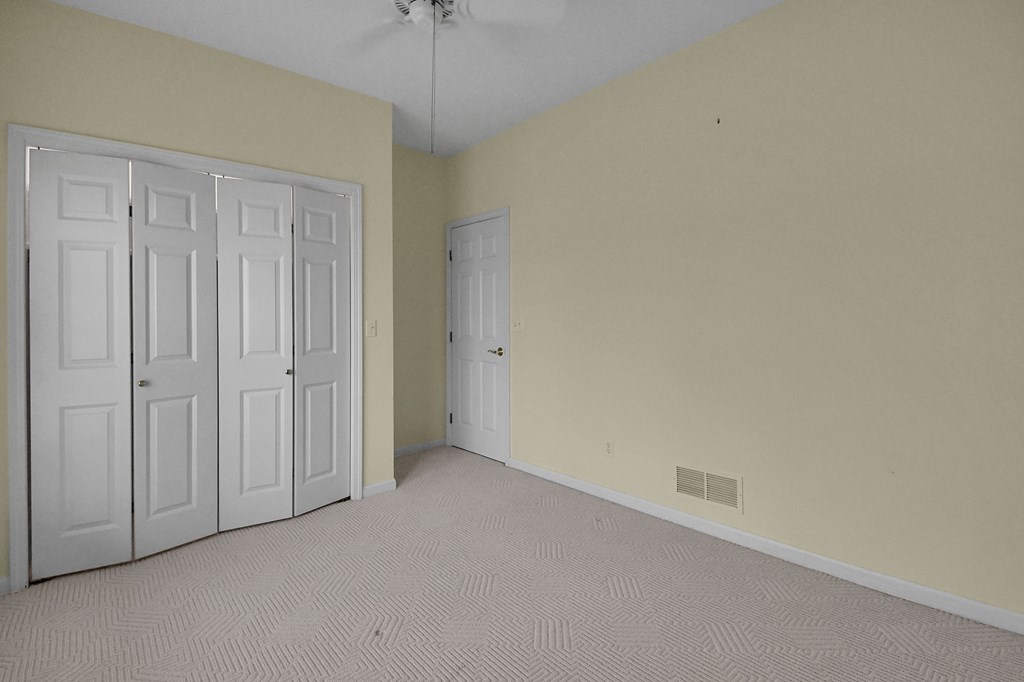 102 Roth Court, Bellevue, Ohio 44811, 3 Bedrooms Bedrooms, ,2 BathroomsBathrooms,Residential,For Sale,Roth Court,9072924