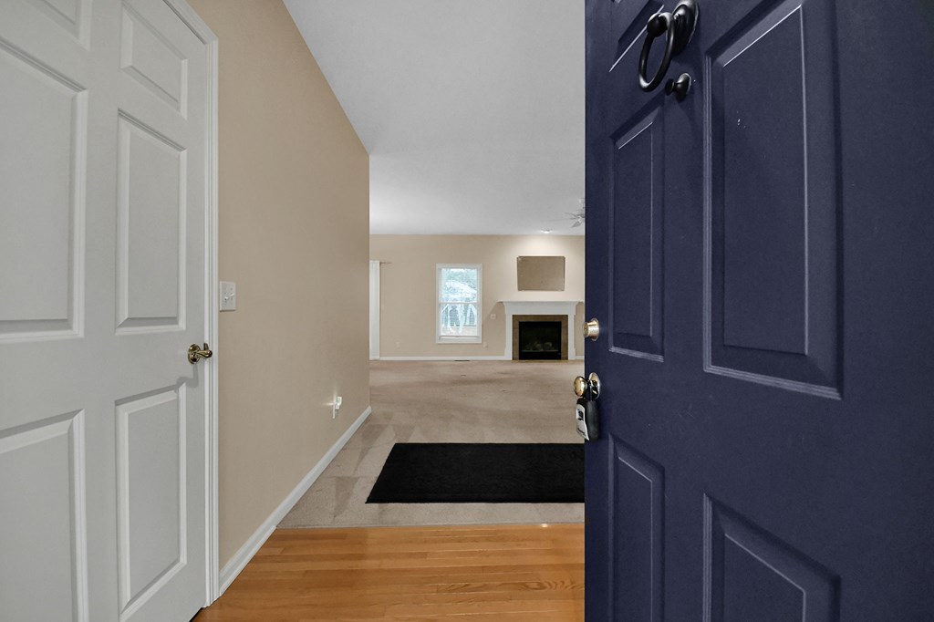 102 Roth Court, Bellevue, Ohio 44811, 3 Bedrooms Bedrooms, ,2 BathroomsBathrooms,Residential,For Sale,Roth Court,9072924