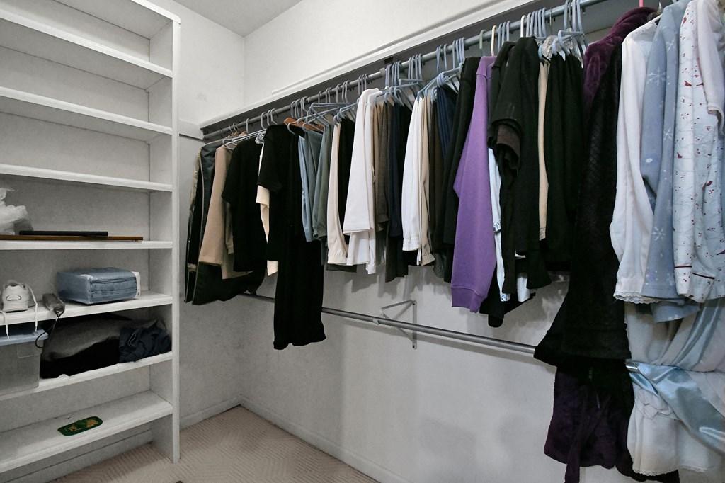 102 Roth Court, Bellevue, Ohio 44811, 3 Bedrooms Bedrooms, ,2 BathroomsBathrooms,Residential,For Sale,Roth Court,9072924