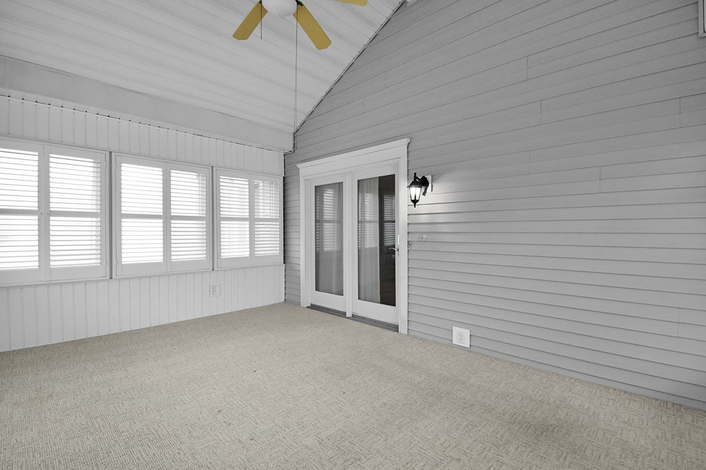 102 Roth Court, Bellevue, Ohio 44811, 3 Bedrooms Bedrooms, ,2 BathroomsBathrooms,Residential,For Sale,Roth Court,9072924