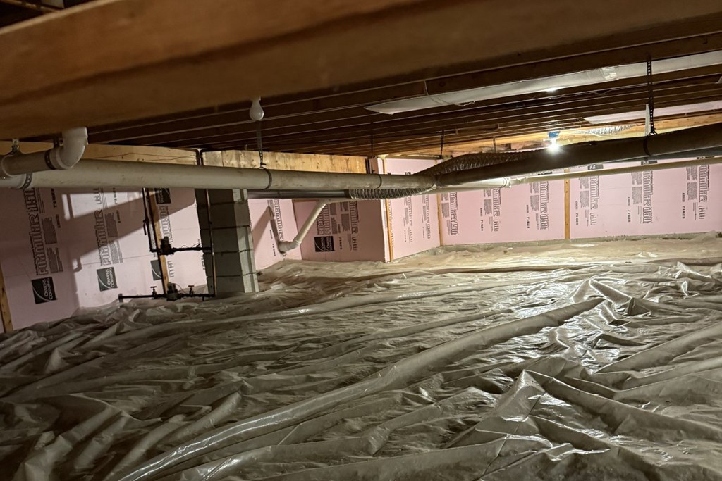 102 Roth Court, Bellevue, Ohio 44811, 3 Bedrooms Bedrooms, ,2 BathroomsBathrooms,Residential,For Sale,Roth Court,9072924