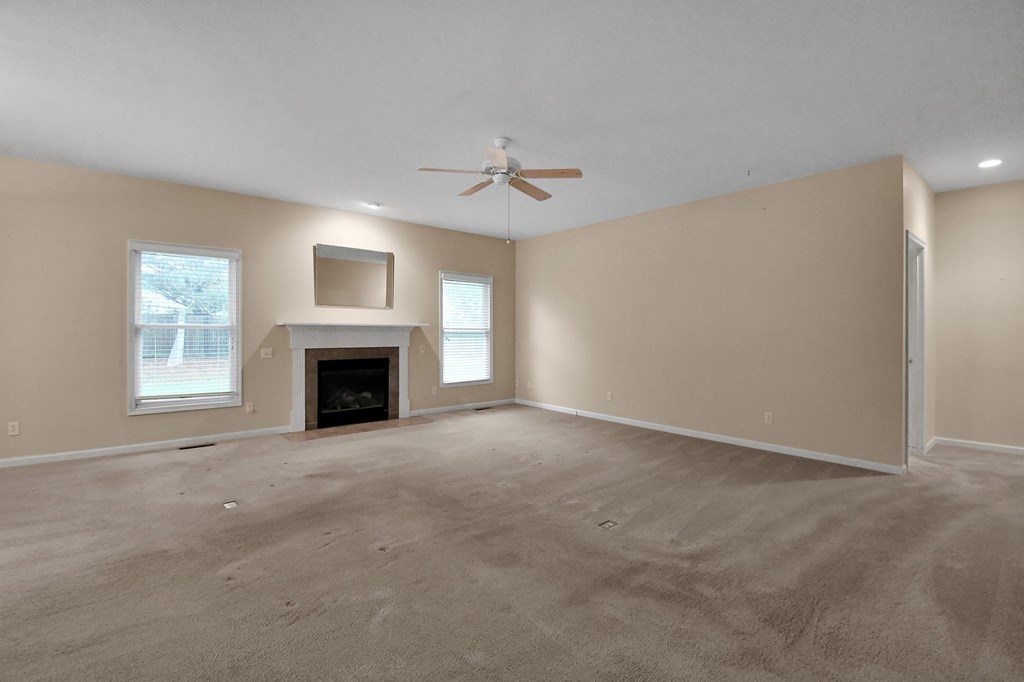 102 Roth Court, Bellevue, Ohio 44811, 3 Bedrooms Bedrooms, ,2 BathroomsBathrooms,Residential,For Sale,Roth Court,9072924