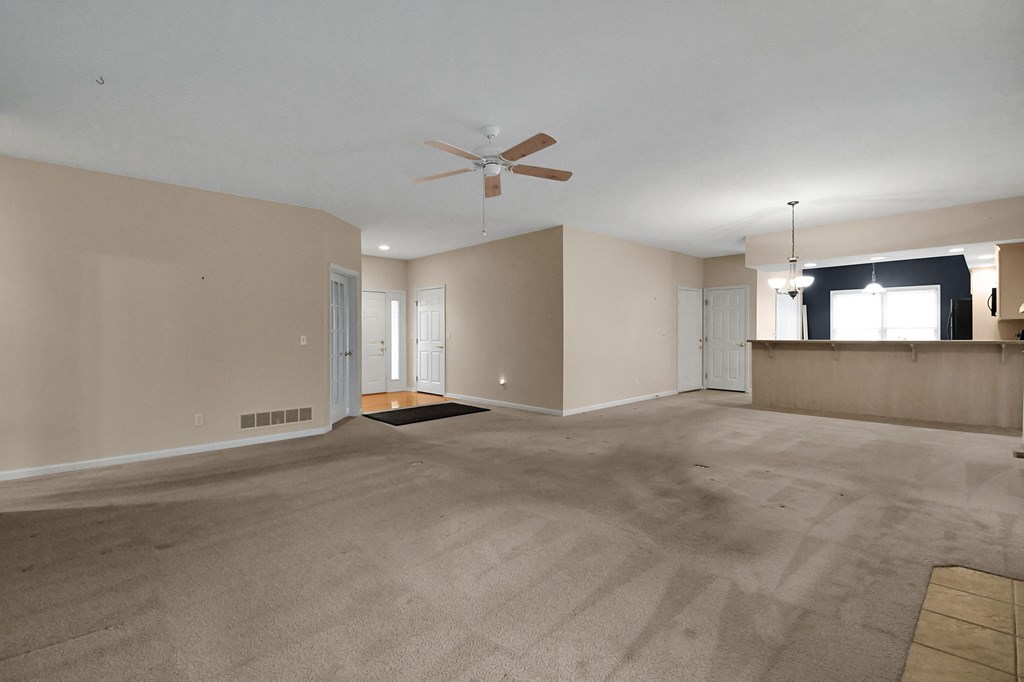 102 Roth Court, Bellevue, Ohio 44811, 3 Bedrooms Bedrooms, ,2 BathroomsBathrooms,Residential,For Sale,Roth Court,9072924