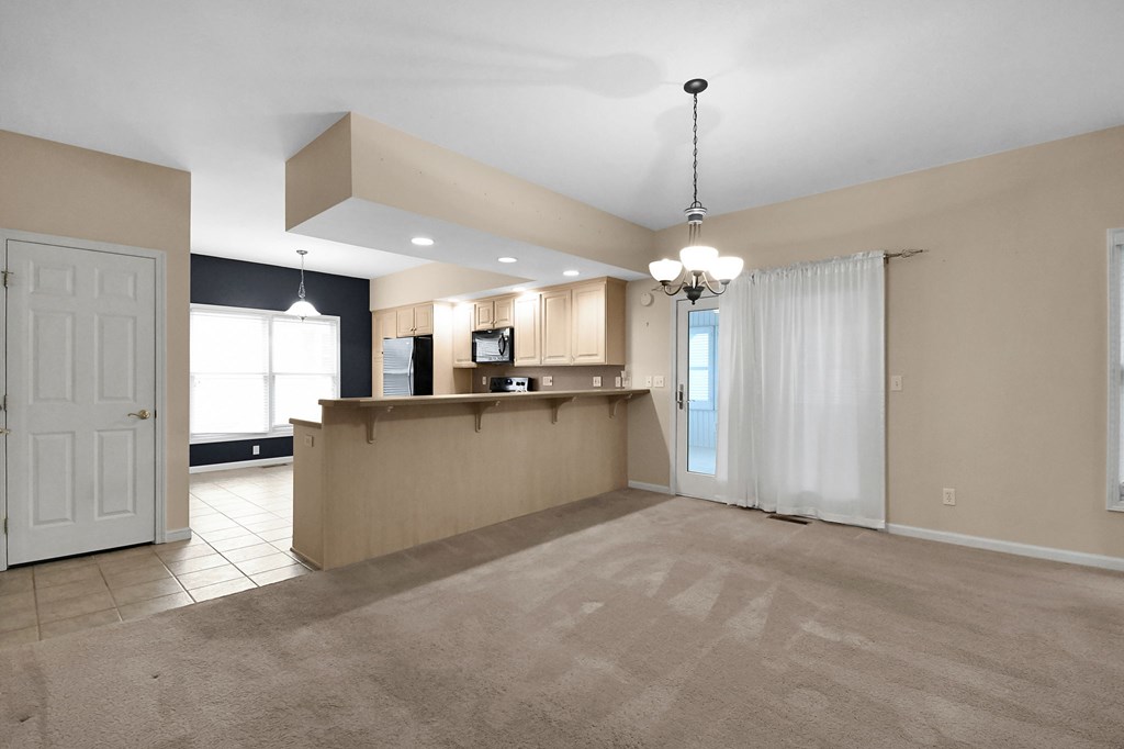 102 Roth Court, Bellevue, Ohio 44811, 3 Bedrooms Bedrooms, ,2 BathroomsBathrooms,Residential,For Sale,Roth Court,9072924