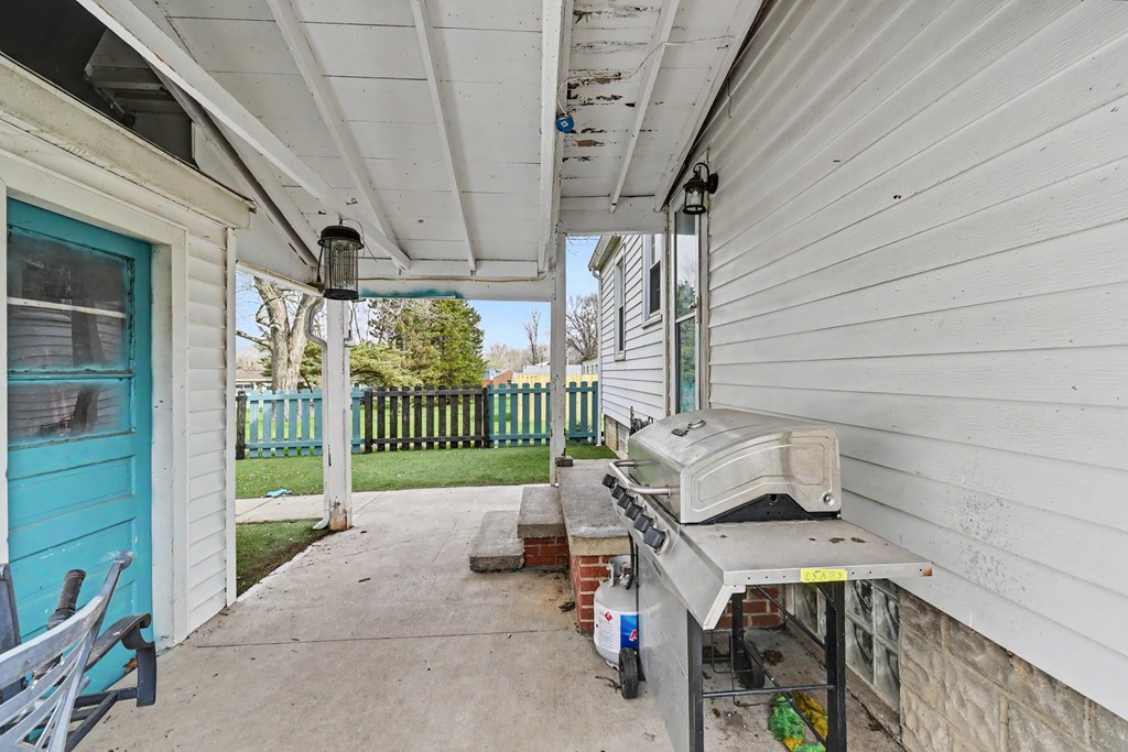 964 S Thoman Street, Crestline, Ohio 44827, 3 Bedrooms Bedrooms, ,2 BathroomsBathrooms,Residential,For Sale,Thoman Street,9072926