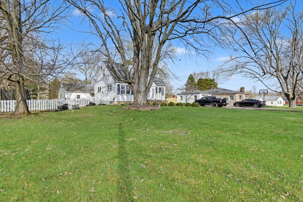 964 S Thoman Street, Crestline, Ohio 44827, 3 Bedrooms Bedrooms, ,2 BathroomsBathrooms,Residential,For Sale,Thoman Street,9072926