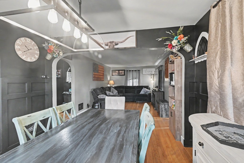 964 S Thoman Street, Crestline, Ohio 44827, 3 Bedrooms Bedrooms, ,2 BathroomsBathrooms,Residential,For Sale,Thoman Street,9072926