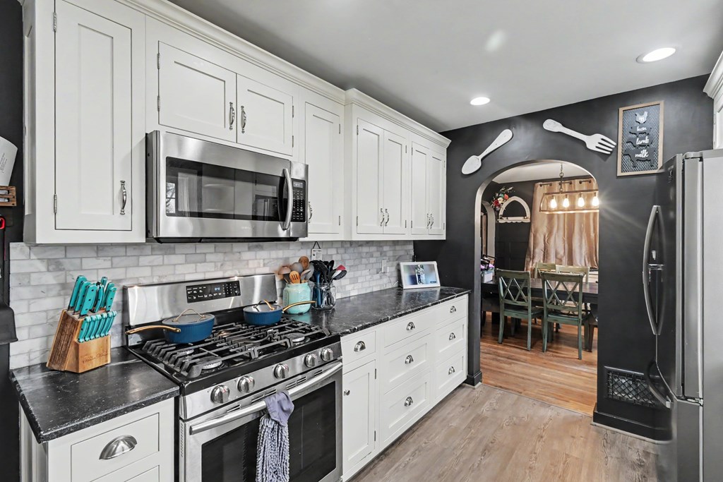 964 S Thoman Street, Crestline, Ohio 44827, 3 Bedrooms Bedrooms, ,2 BathroomsBathrooms,Residential,For Sale,Thoman Street,9072926