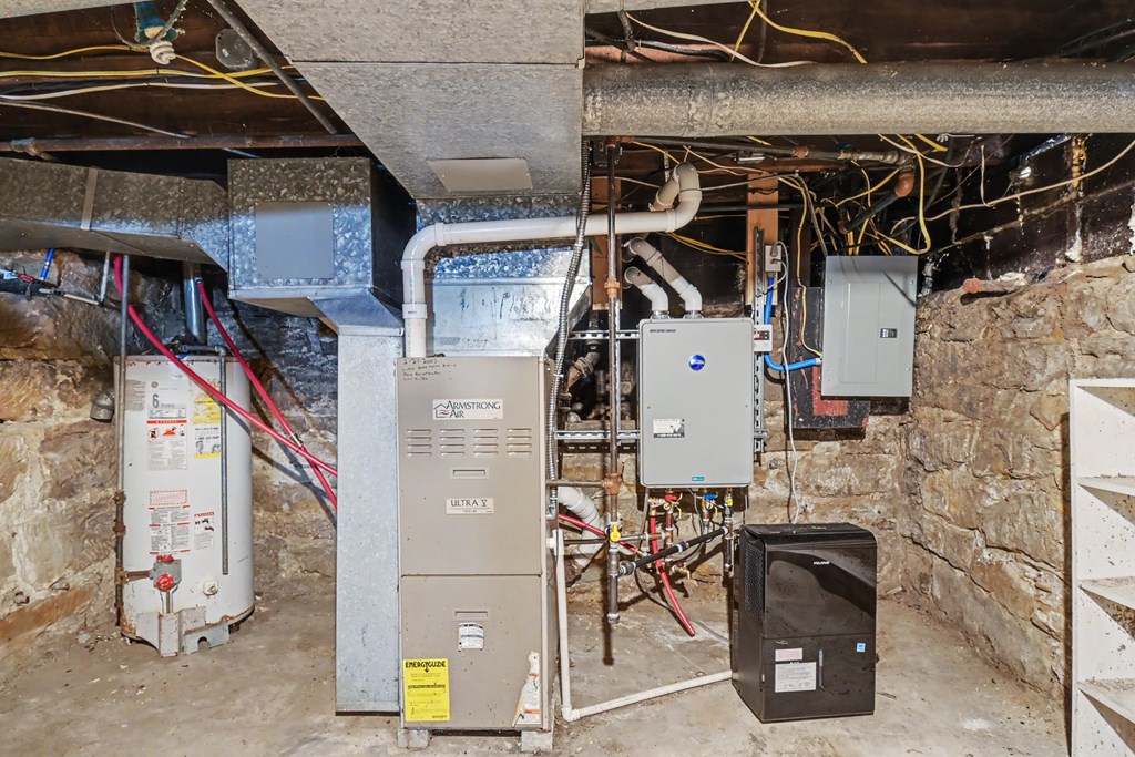 161 Huron Street, Bellville, Ohio 44813, 2 Bedrooms Bedrooms, ,2 BathroomsBathrooms,Residential,For Sale,Huron Street,9072968