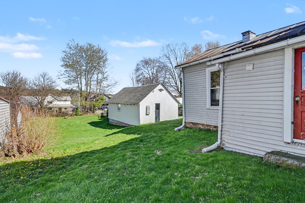 161 Huron Street, Bellville, Ohio 44813, 2 Bedrooms Bedrooms, ,2 BathroomsBathrooms,Residential,For Sale,Huron Street,9072968