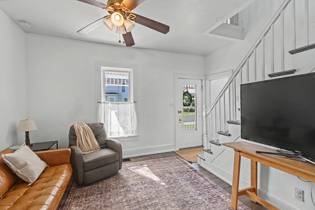 161 Huron Street, Bellville, Ohio 44813, 2 Bedrooms Bedrooms, ,2 BathroomsBathrooms,Residential,For Sale,Huron Street,9072968