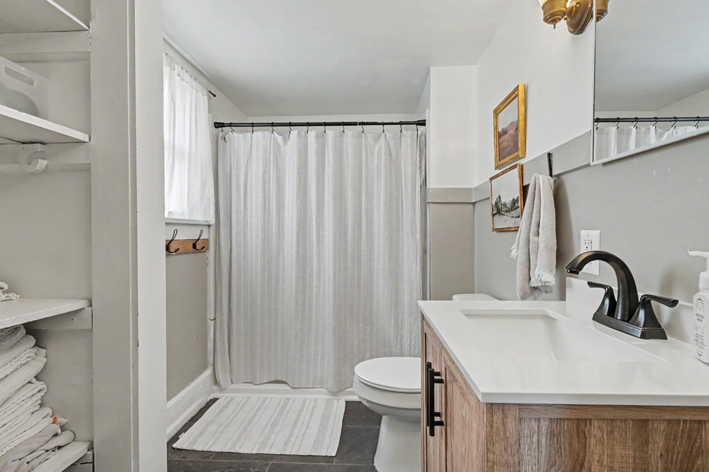 161 Huron Street, Bellville, Ohio 44813, 2 Bedrooms Bedrooms, ,2 BathroomsBathrooms,Residential,For Sale,Huron Street,9072968