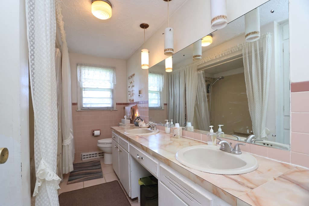 1440 Barbara Lane, Mansfield, Ohio 44905, 3 Bedrooms Bedrooms, ,1 BathroomBathrooms,Residential,For Sale,Barbara Lane,9072986