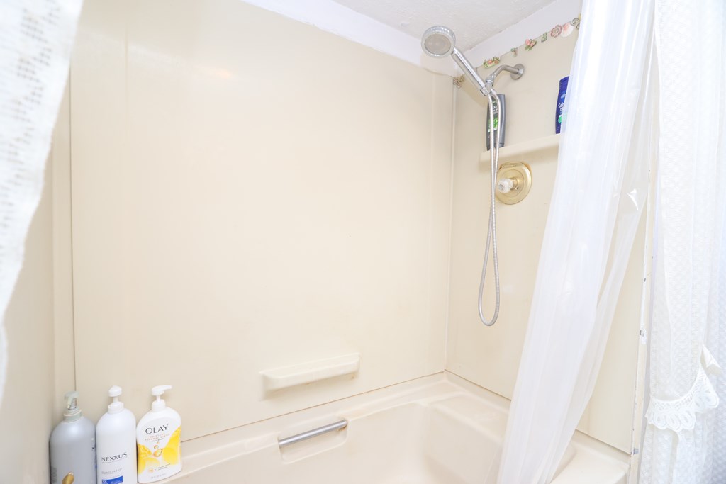 1440 Barbara Lane, Mansfield, Ohio 44905, 3 Bedrooms Bedrooms, ,1 BathroomBathrooms,Residential,For Sale,Barbara Lane,9072986