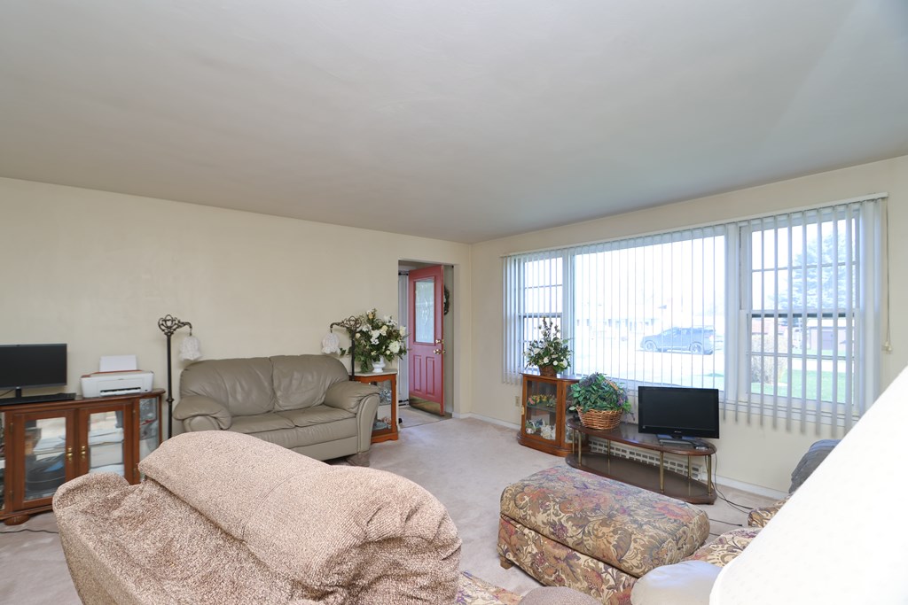 1440 Barbara Lane, Mansfield, Ohio 44905, 3 Bedrooms Bedrooms, ,1 BathroomBathrooms,Residential,For Sale,Barbara Lane,9072986