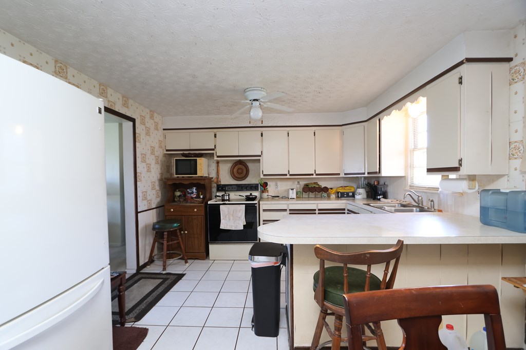 1440 Barbara Lane, Mansfield, Ohio 44905, 3 Bedrooms Bedrooms, ,1 BathroomBathrooms,Residential,For Sale,Barbara Lane,9072986