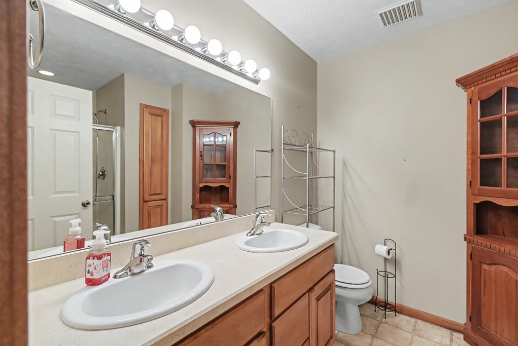 2355 Deerfield Lane, Ontario, Ohio 44906, 2 Bedrooms Bedrooms, ,2 BathroomsBathrooms,Residential,For Sale,Deerfield Lane,9072990