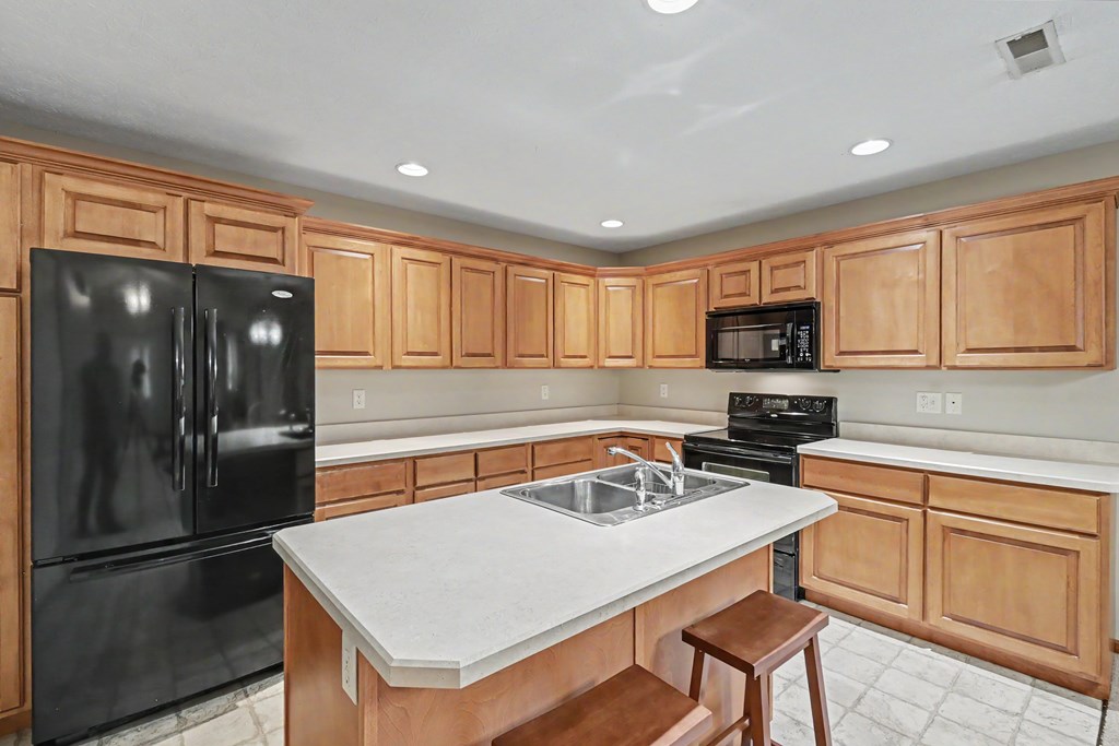 2355 Deerfield Lane, Ontario, Ohio 44906, 2 Bedrooms Bedrooms, ,2 BathroomsBathrooms,Residential,For Sale,Deerfield Lane,9072990