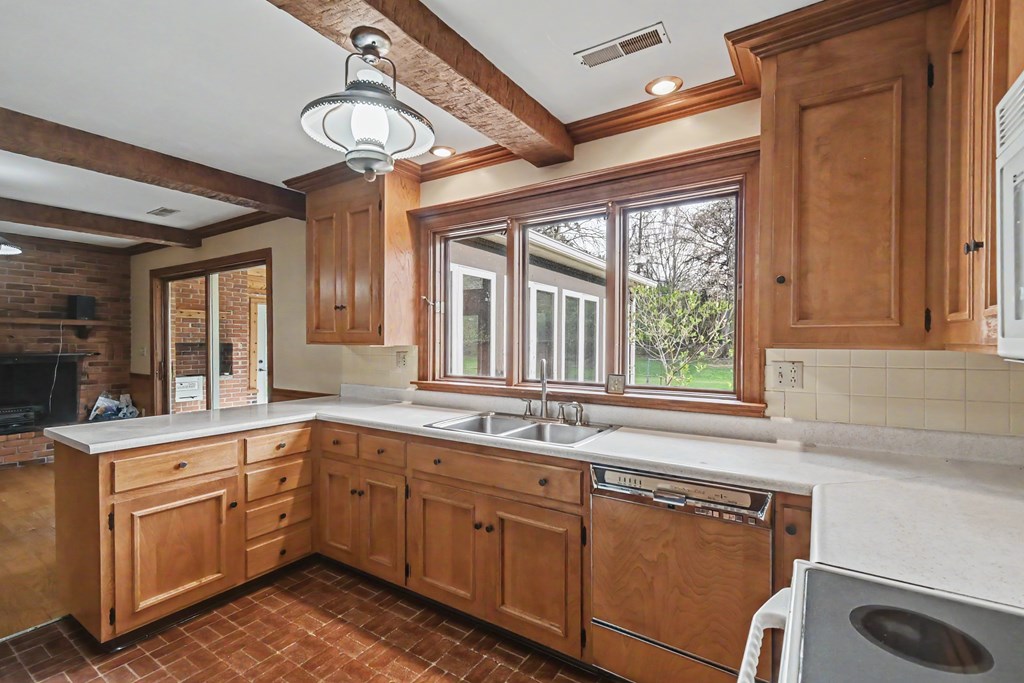 440 Mader Drive, Bucyrus, Ohio 44820, 3 Bedrooms Bedrooms, ,2 BathroomsBathrooms,Residential,For Sale,Mader Drive,9072994