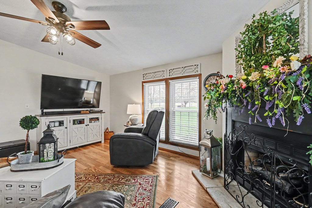 5369 Columbus-Sandusky Road North, Marion, Ohio 43302, 3 Bedrooms Bedrooms, ,2 BathroomsBathrooms,Residential,For Sale,Columbus-Sandusky Road North,9072995