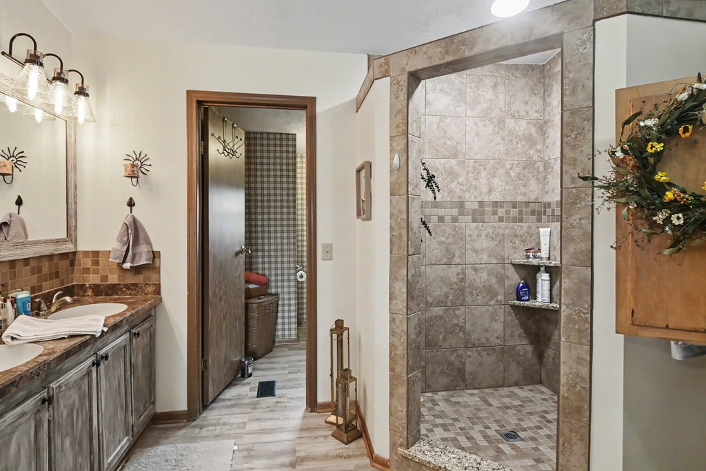 5369 Columbus-Sandusky Road North, Marion, Ohio 43302, 3 Bedrooms Bedrooms, ,2 BathroomsBathrooms,Residential,For Sale,Columbus-Sandusky Road North,9072995