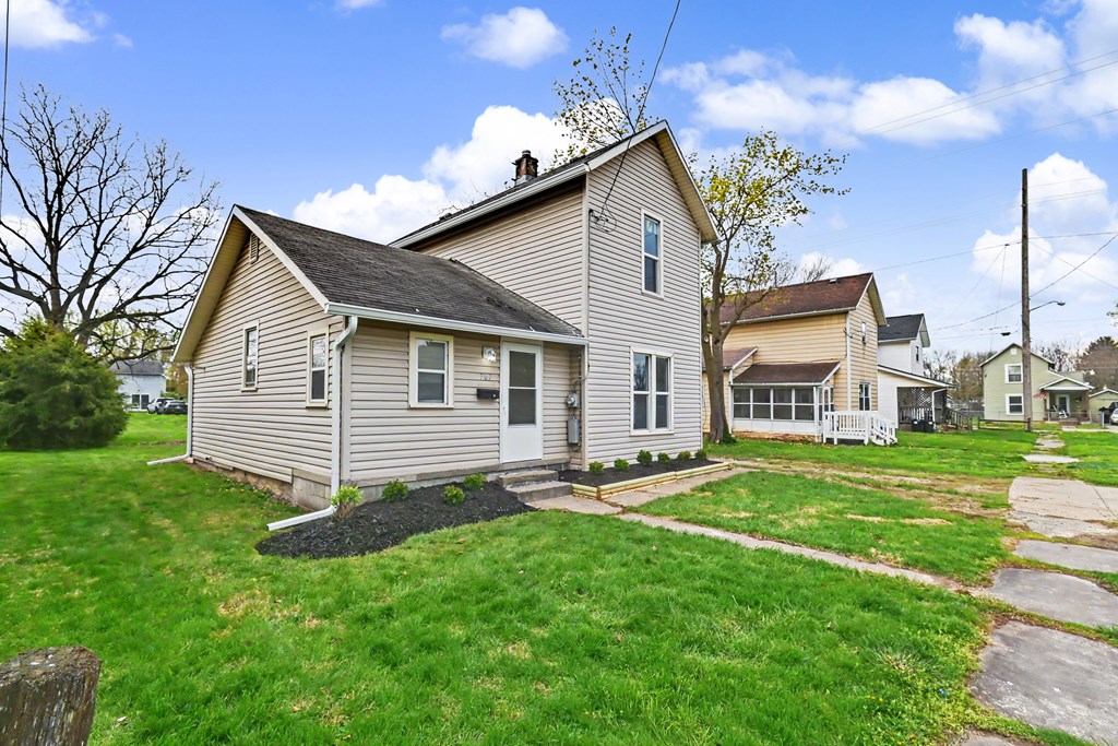 707 Wood Street, Marion, Ohio 43302, 3 Bedrooms Bedrooms, ,1 BathroomBathrooms,Residential,For Sale,Wood Street,9073008