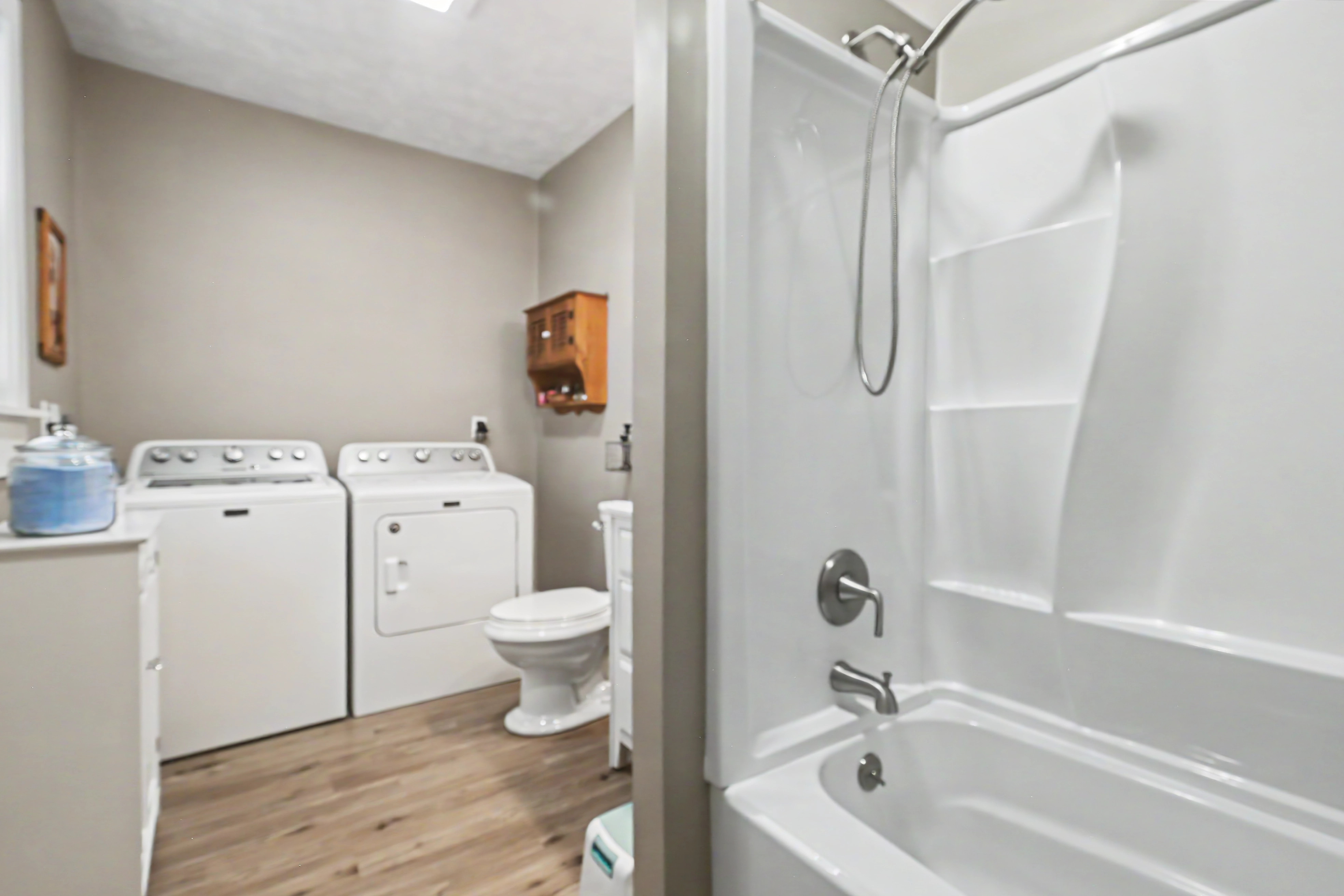 92 SOUTH MAIN STREET, NEW LONDON, OH 44851, 3 Bedrooms Bedrooms, ,2 BathroomsBathrooms,Residential,For Sale,South Main,