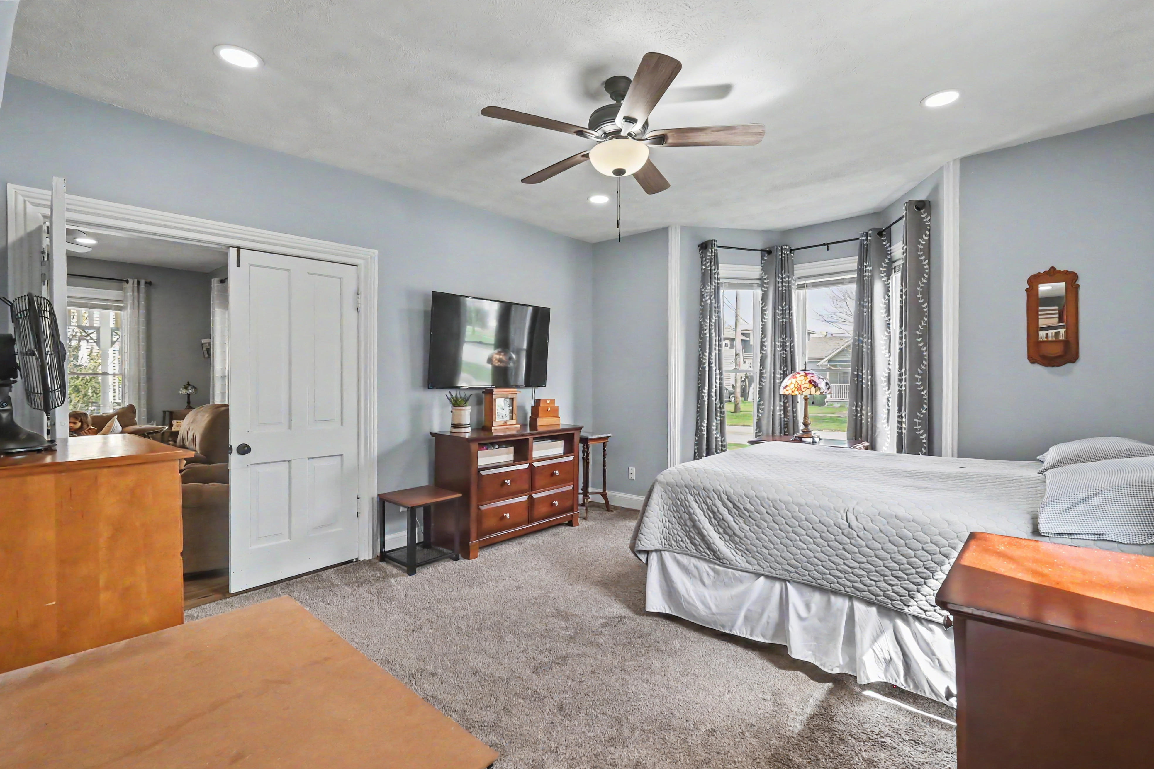 92 SOUTH MAIN STREET, NEW LONDON, OH 44851, 3 Bedrooms Bedrooms, ,2 BathroomsBathrooms,Residential,For Sale,South Main,