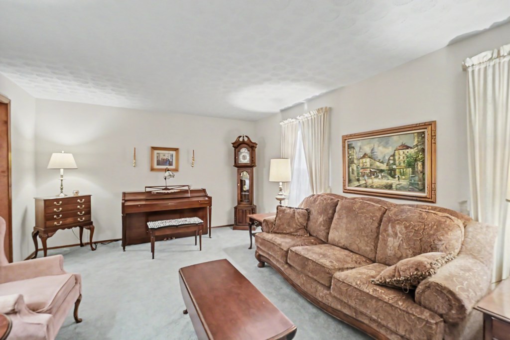 1020 Victoria Drive, Bucyrus, Ohio 44820, 4 Bedrooms Bedrooms, ,2 BathroomsBathrooms,Residential,For Sale,Victoria Drive,9073020