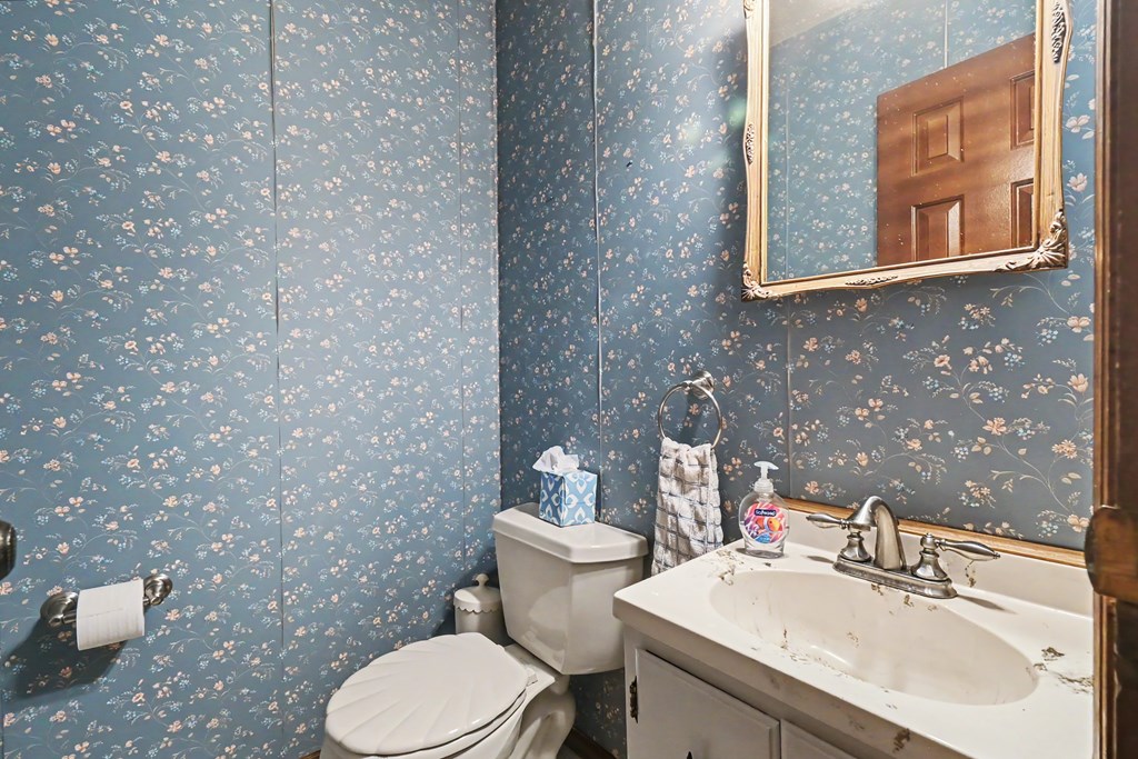 1020 Victoria Drive, Bucyrus, Ohio 44820, 4 Bedrooms Bedrooms, ,2 BathroomsBathrooms,Residential,For Sale,Victoria Drive,9073020