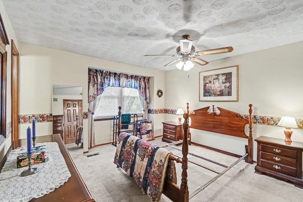 1020 Victoria Drive, Bucyrus, Ohio 44820, 4 Bedrooms Bedrooms, ,2 BathroomsBathrooms,Residential,For Sale,Victoria Drive,9073020