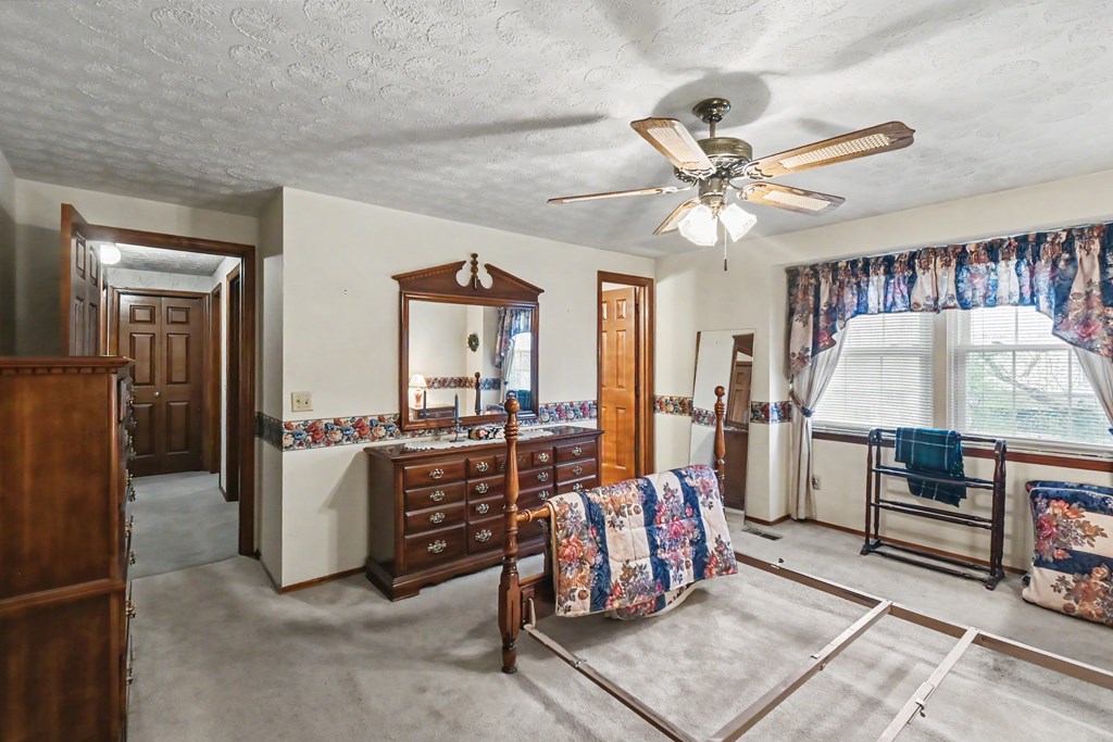 1020 Victoria Drive, Bucyrus, Ohio 44820, 4 Bedrooms Bedrooms, ,2 BathroomsBathrooms,Residential,For Sale,Victoria Drive,9073020