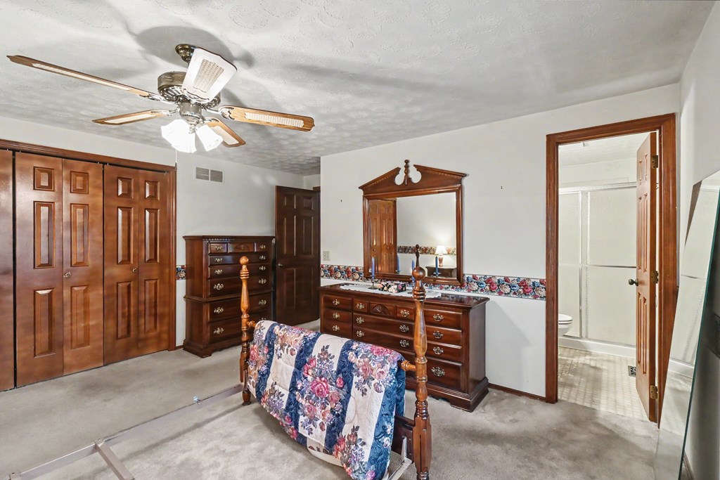 1020 Victoria Drive, Bucyrus, Ohio 44820, 4 Bedrooms Bedrooms, ,2 BathroomsBathrooms,Residential,For Sale,Victoria Drive,9073020