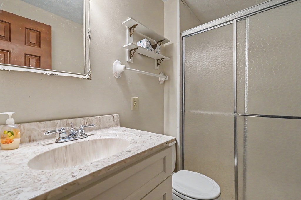 1020 Victoria Drive, Bucyrus, Ohio 44820, 4 Bedrooms Bedrooms, ,2 BathroomsBathrooms,Residential,For Sale,Victoria Drive,9073020