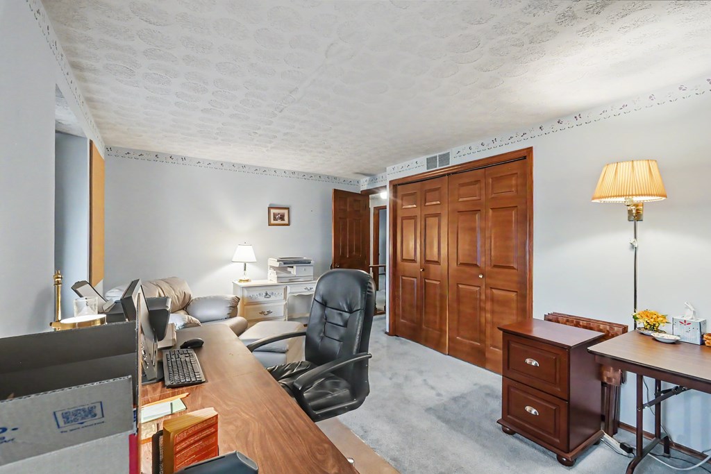 1020 Victoria Drive, Bucyrus, Ohio 44820, 4 Bedrooms Bedrooms, ,2 BathroomsBathrooms,Residential,For Sale,Victoria Drive,9073020