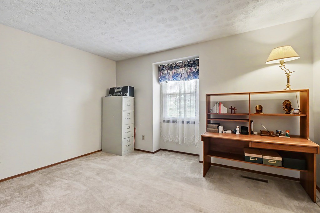 1020 Victoria Drive, Bucyrus, Ohio 44820, 4 Bedrooms Bedrooms, ,2 BathroomsBathrooms,Residential,For Sale,Victoria Drive,9073020