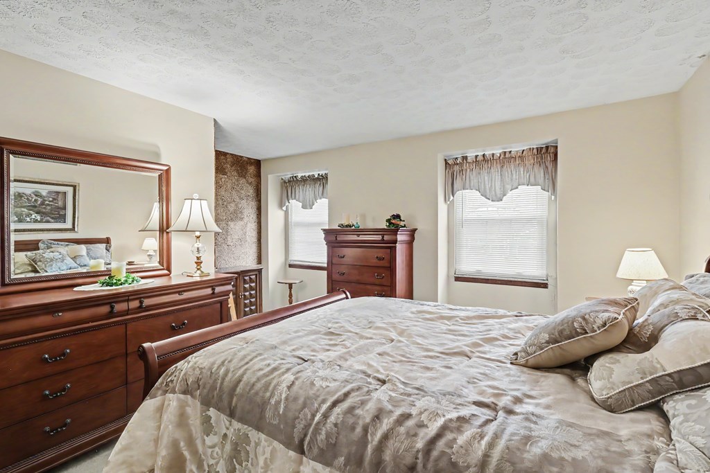 1020 Victoria Drive, Bucyrus, Ohio 44820, 4 Bedrooms Bedrooms, ,2 BathroomsBathrooms,Residential,For Sale,Victoria Drive,9073020