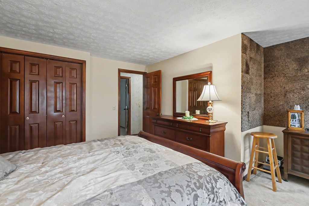 1020 Victoria Drive, Bucyrus, Ohio 44820, 4 Bedrooms Bedrooms, ,2 BathroomsBathrooms,Residential,For Sale,Victoria Drive,9073020