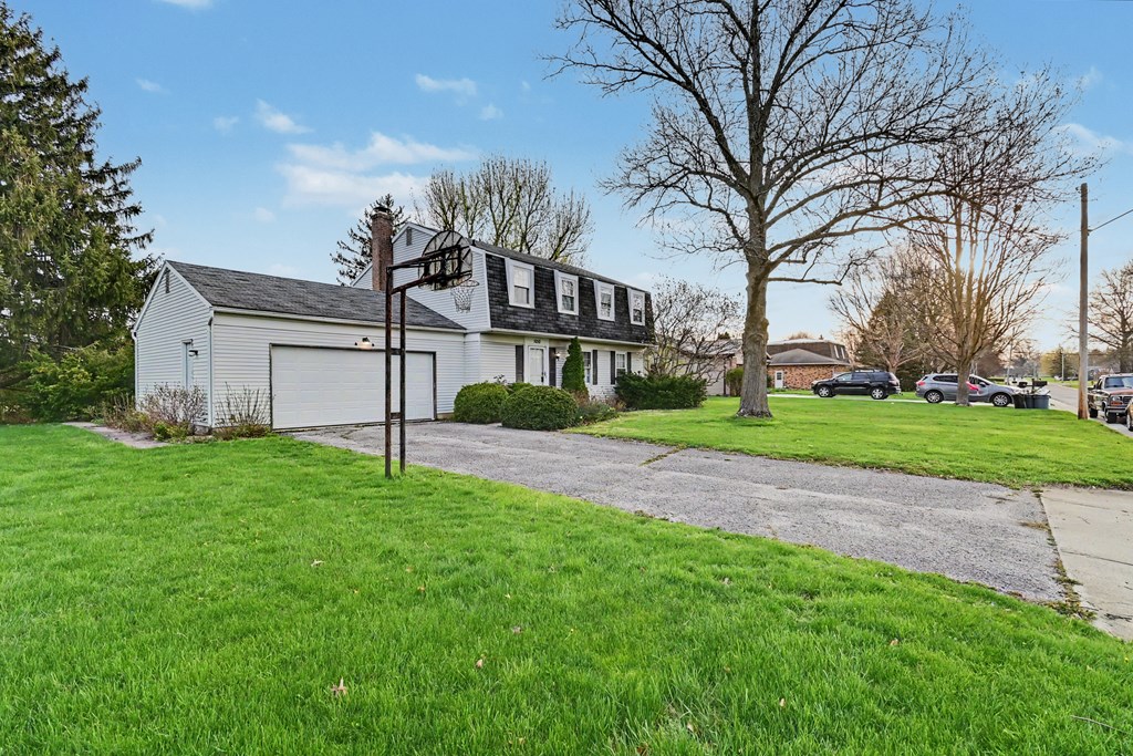 1020 Victoria Drive, Bucyrus, Ohio 44820, 4 Bedrooms Bedrooms, ,2 BathroomsBathrooms,Residential,For Sale,Victoria Drive,9073020