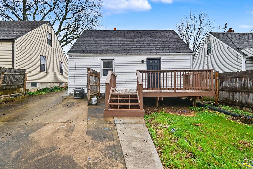 315 Muth Road, Mansfield, Ohio 44903, 3 Bedrooms Bedrooms, ,2 BathroomsBathrooms,Residential,For Sale,Muth Road,9073021