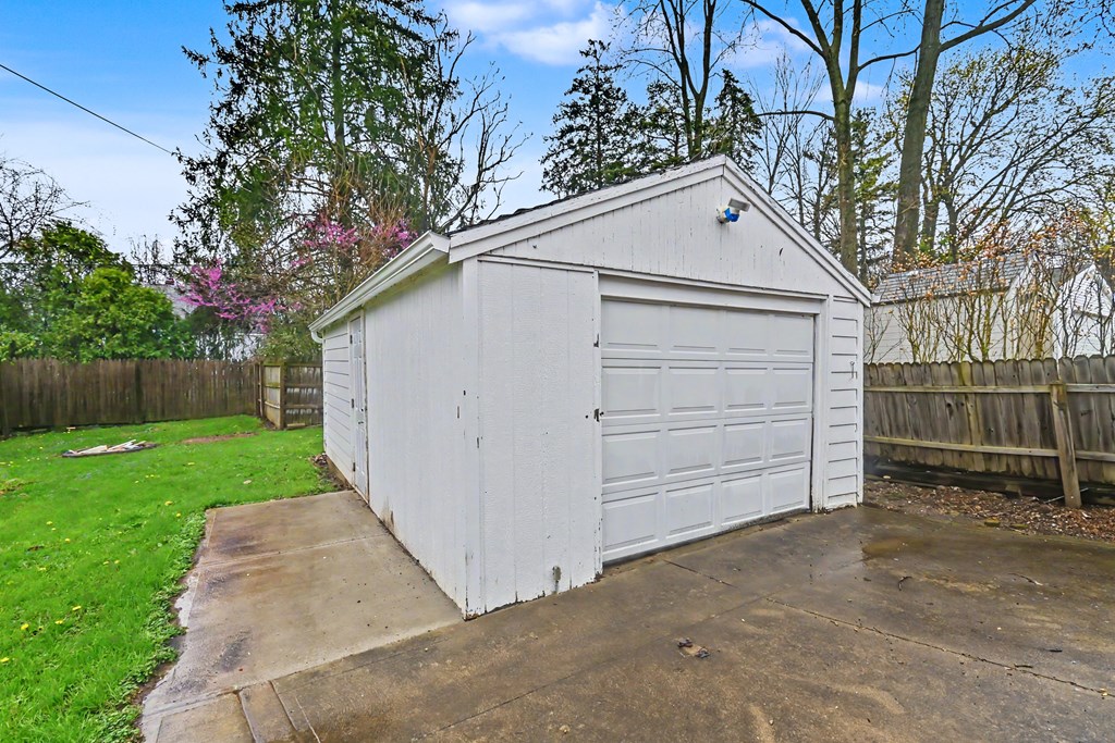 315 Muth Road, Mansfield, Ohio 44903, 3 Bedrooms Bedrooms, ,2 BathroomsBathrooms,Residential,For Sale,Muth Road,9073021