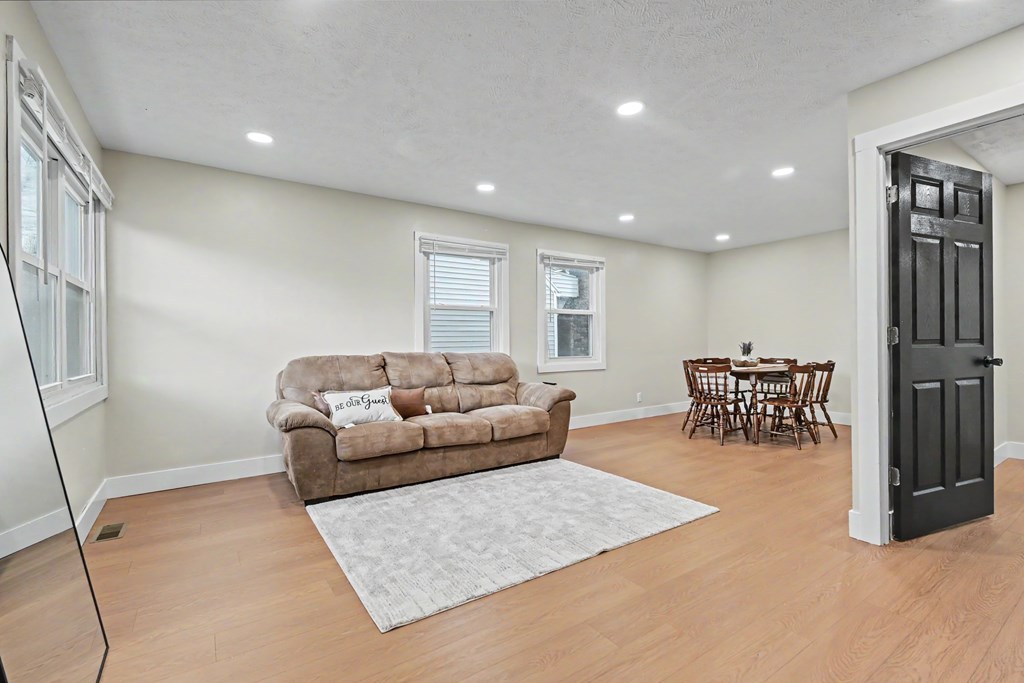 315 Muth Road, Mansfield, Ohio 44903, 3 Bedrooms Bedrooms, ,2 BathroomsBathrooms,Residential,For Sale,Muth Road,9073021