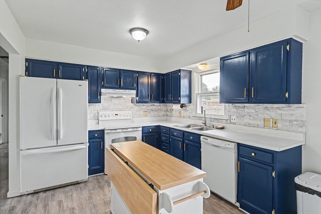 319 Etler Drive, Crestline, Ohio 44827, 3 Bedrooms Bedrooms, ,2 BathroomsBathrooms,Residential,For Sale,Etler Drive,9073022