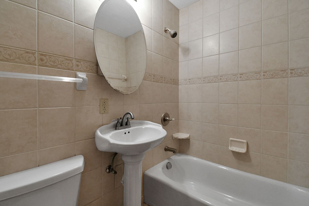 92 Grand Boulevard Extension, Shelby, Ohio 44875, 4 Bedrooms Bedrooms, ,2 BathroomsBathrooms,Residential,For Sale,Grand Boulevard Extension,9073027