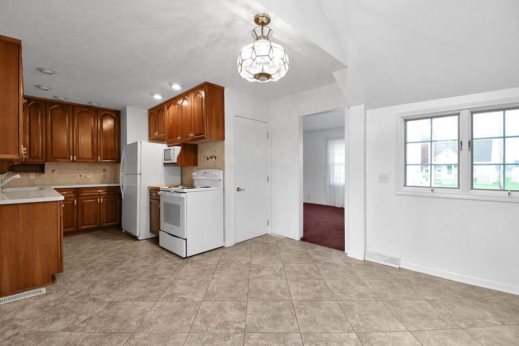 92 Grand Boulevard Extension, Shelby, Ohio 44875, 4 Bedrooms Bedrooms, ,2 BathroomsBathrooms,Residential,For Sale,Grand Boulevard Extension,9073027